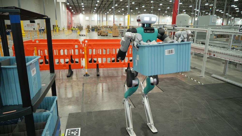 Agility Humanoid Robot Working at Mercado Libre factory